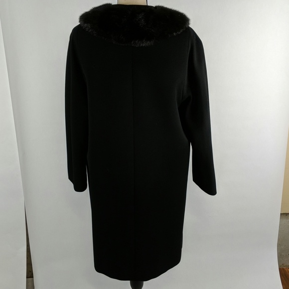 Vintage 1960 Union label coat with fur trim black - Picture 5 of 8